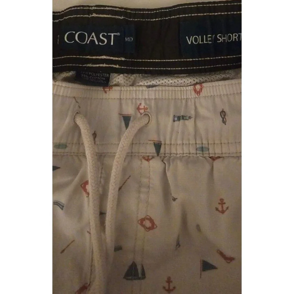 The Coast Volle Men's White Shorts in Size Medium - features stylish Boats